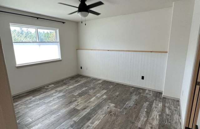 3 Bed / 2 Bath / Garage / Downtown Wasilla Townhouse photos photos