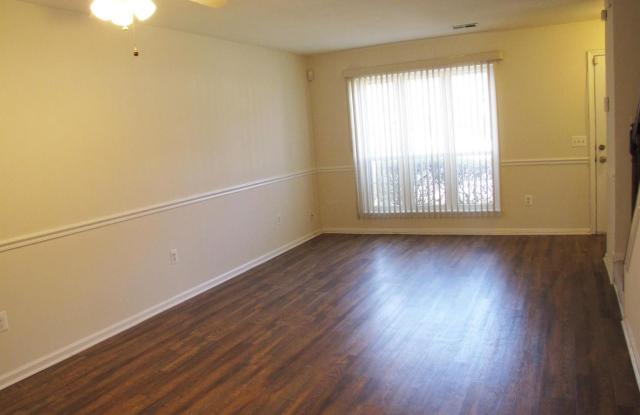 9602 LAMBETH CT Gallery 4