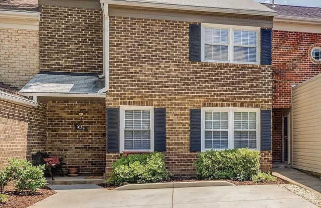 1024 MOOREFIELD CREEK ROAD SW - 1024 Moorefield Creek Road Southwest, Vienna, VA 22180