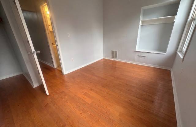 1809 Willington Street Gallery 3