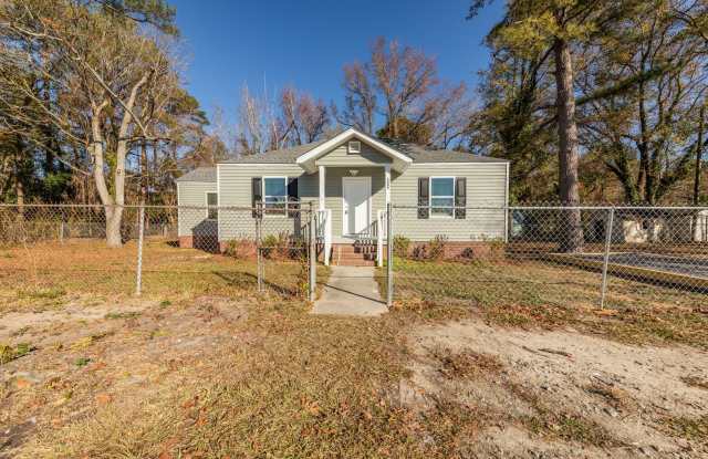 Welcome to this beautiful newly renovated 3-bedroom home! - 3000 Calk Street, Columbia, SC 29204