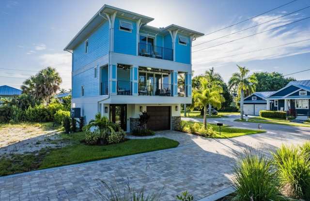 950 W OLYMPIA AVENUE - 950 West Olympia Avenue, Punta Gorda, FL 33950