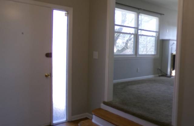 711 Killarney Drive Gallery 3