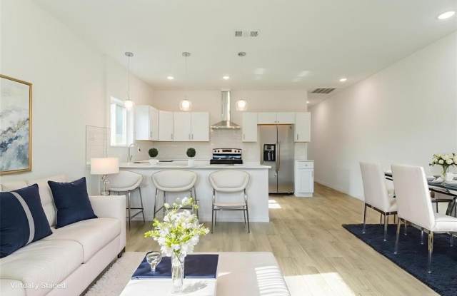 4709 Lee Street photos photos