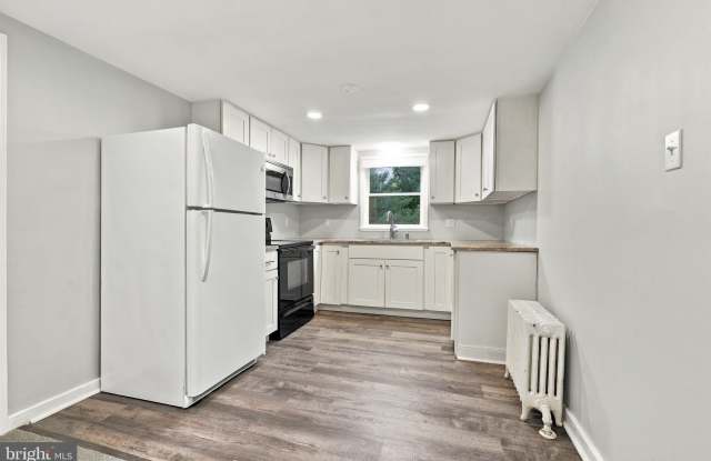 127 W BUTLER Avenue Gallery 2