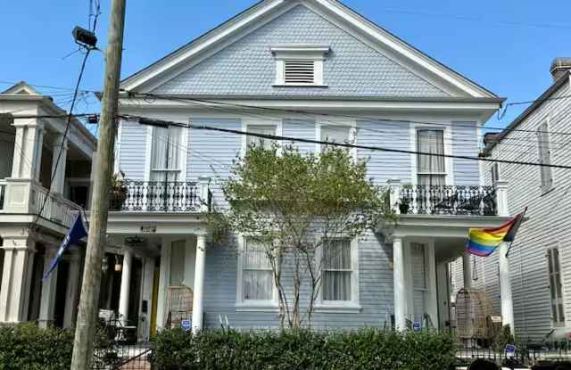 1525 Melpomene Street photos photos