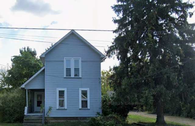 Charming 3-Bedroom Property in Prime Location (SECTION 8 VOUCHERS ACCEPTED) photos photos Charming 3-Bedroom Property in Prime Location (SECTION 8 VOUCHERS ACCEPTED) photos photos