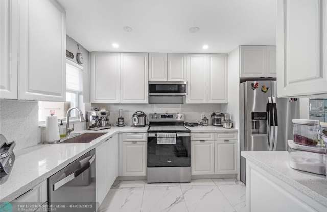 6650 Royal Palm Blvd photos photos