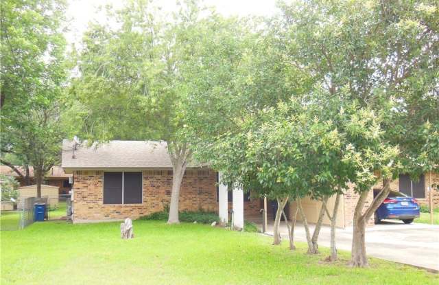 1022 Clover Circle Gallery 2