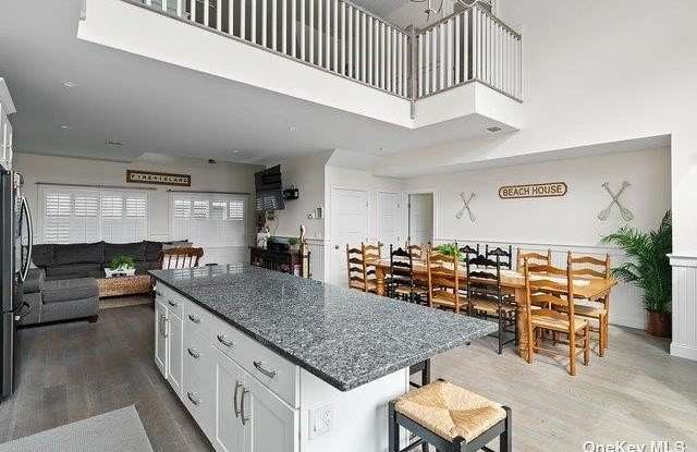 674 Ocean Breeze Gallery 3