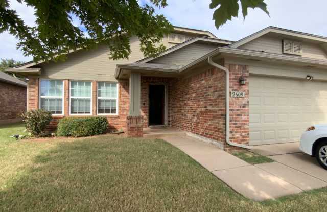 3 bedroom 2 bath - SW OKC - 2609 Fennel Road, Oklahoma City, OK 73128