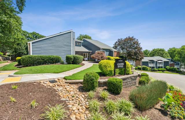 Woodcreek Apartments Gallery 3