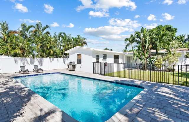 413 NE 25th Ave photos photos