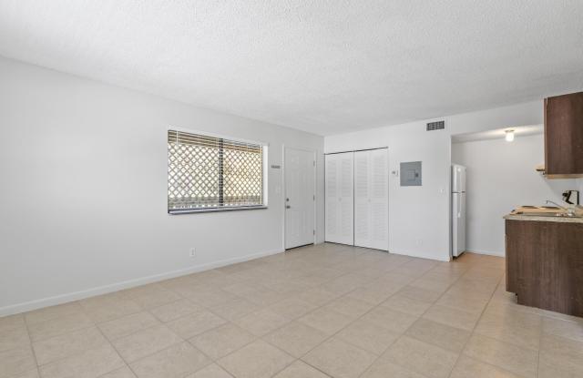 2054 NW 43RD Terrace Gallery 3
