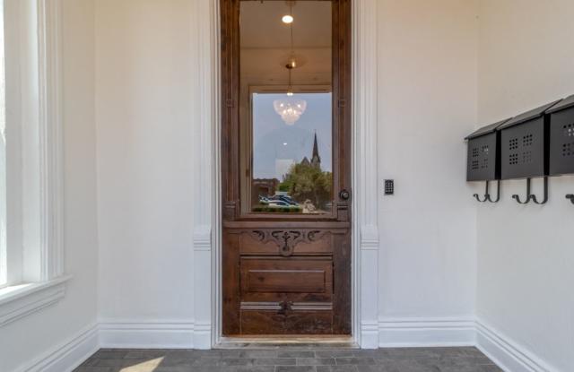 305 Main St Gallery 3