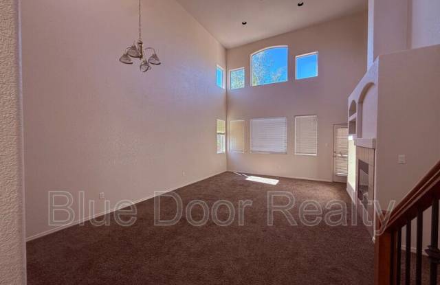 1379 Peppoli Loop Gallery 3