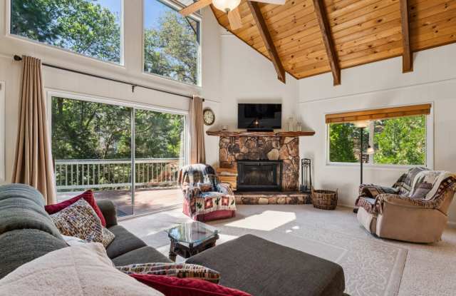 171 Golf Course Rd Gallery 4