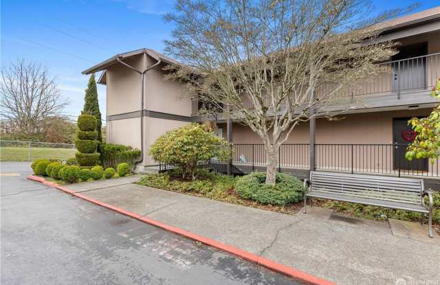 Top-Floor Corner Unit with Stunning Views in Renton — A Commuter’s Dream! Gallery 3