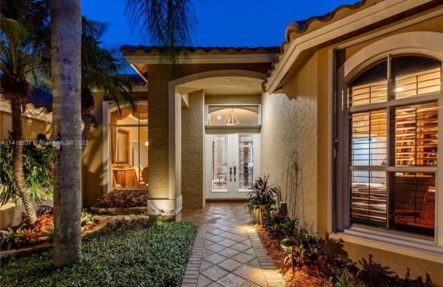 2726 Meadowood Dr Gallery 3