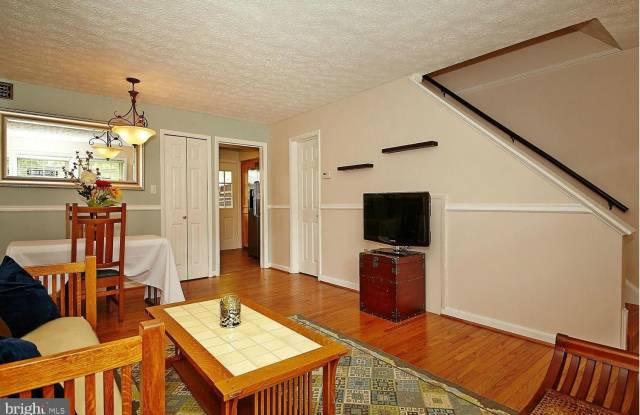 137 VIRGINIA Avenue S Gallery 2