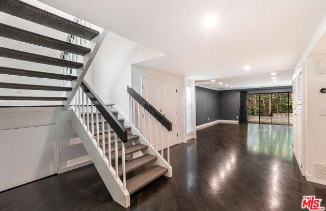 2518 ALMADEN Court Gallery 2