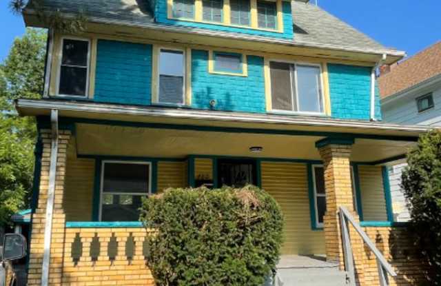 SECTION 8 and EDEN ACCEPTED!! Newly Renovated 4BR Home with Tons of Space! photos photos