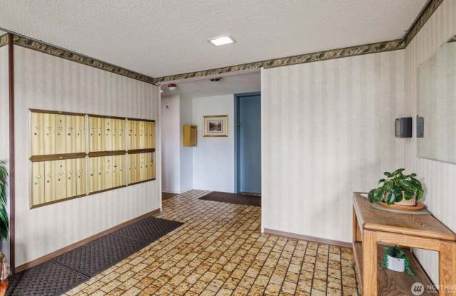 3425 Colby Avenue, Gallery 1