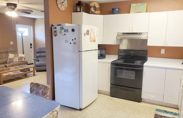 3707 118TH STREET W Gallery 4