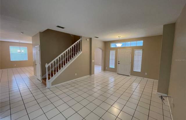 4641 RIVERTON DRIVE Gallery 2