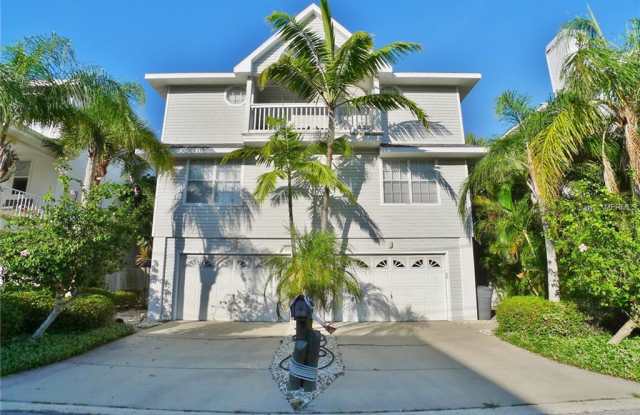 8451 BLIND PASS DRIVE - 8451 Blind Pass Drive, Treasure Island, FL 33706