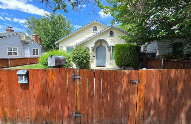 Charming 3-Bedroom Home in Old Southwest Reno photos photos