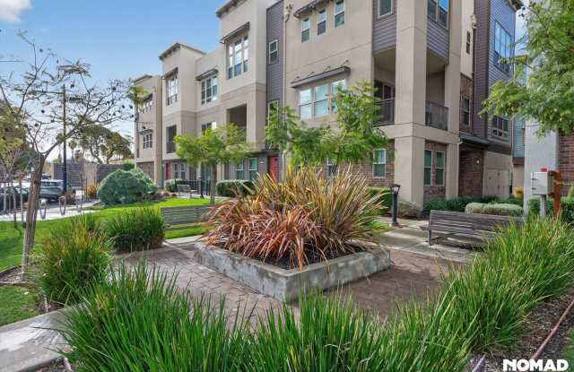 Spacious 3 Bed / 3.5 Bath 2035 sqft Townhome style Condo Near Great Mall – 2-Car Garage – Top-Rated Schools photos photos