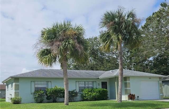 525 23rd Avenue - 525 23rd Avenue, Vero Beach South, FL 32962