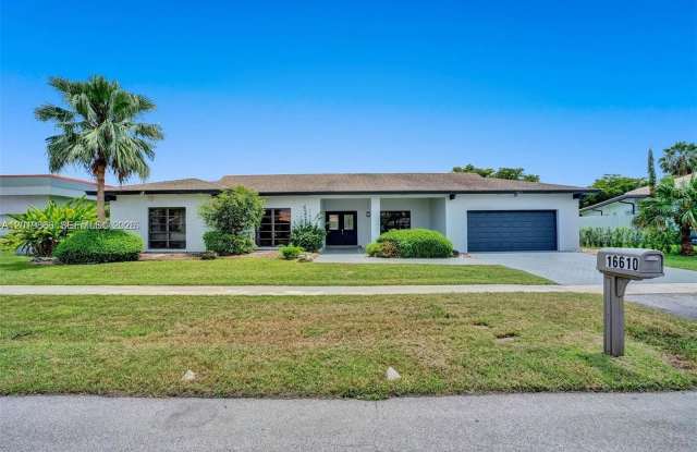 16610 Royal Poinciana ct photos photos