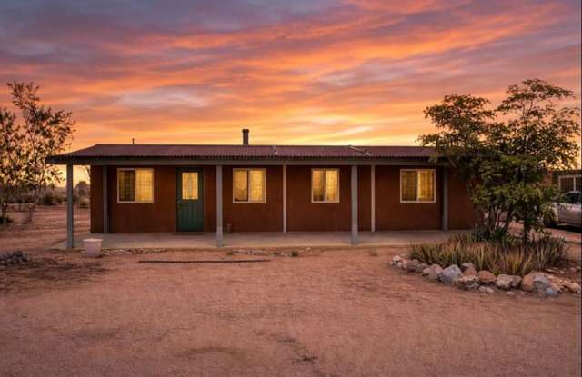 Charming 3-Bedroom Home for Rent in Landers, CA w SPA photos photos