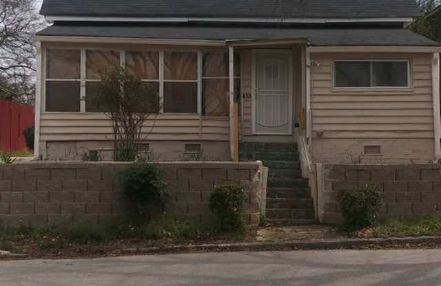 Awesome Renovated 2 Bedroom 1 Bath House For Rent. Amazing Location!!!!!! photos photos