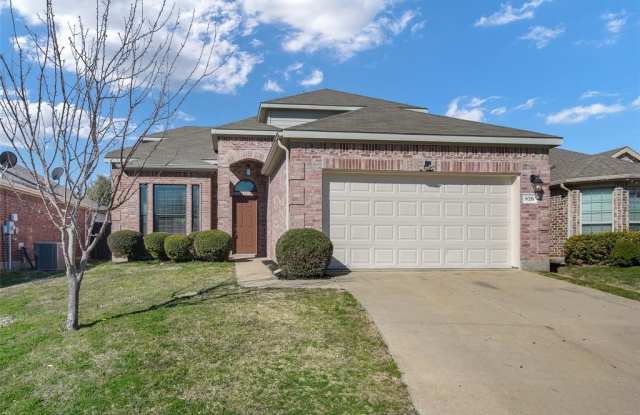 826 Hazels Way photos photos