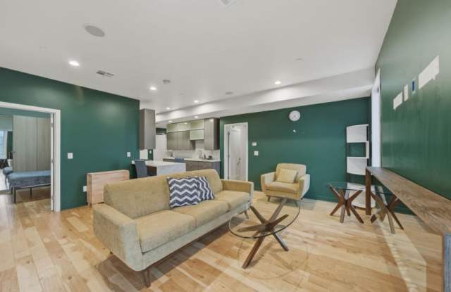 186 Paris St. photos photos