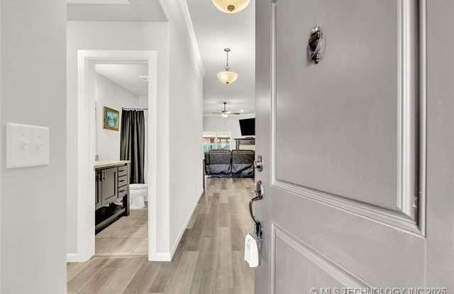 3943 S 149th East Avenue Gallery 3
