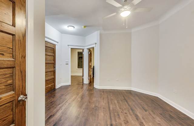 1006 West Dakin Street Gallery 3
