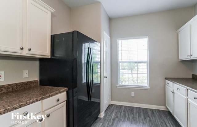 1027 Paradise Road Gallery 4