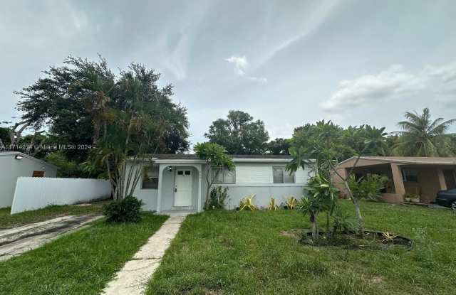 940 NW 34th Way photos photos