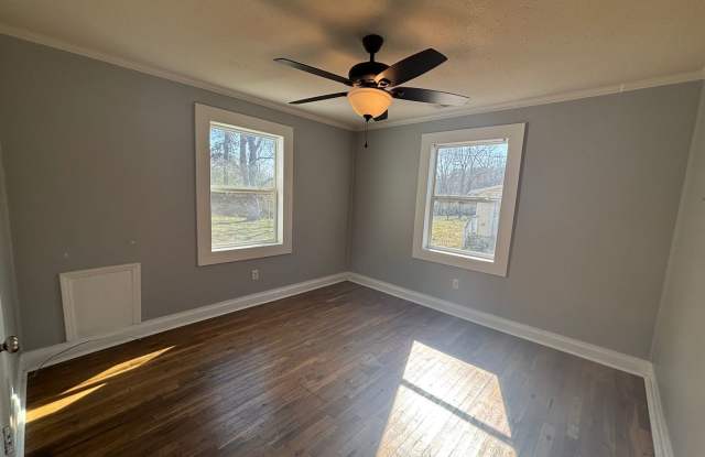 COMING SOON! SPACIOUS 2 BED HOUSE! photos photos