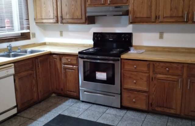 6763 Hammersley Road Gallery 3