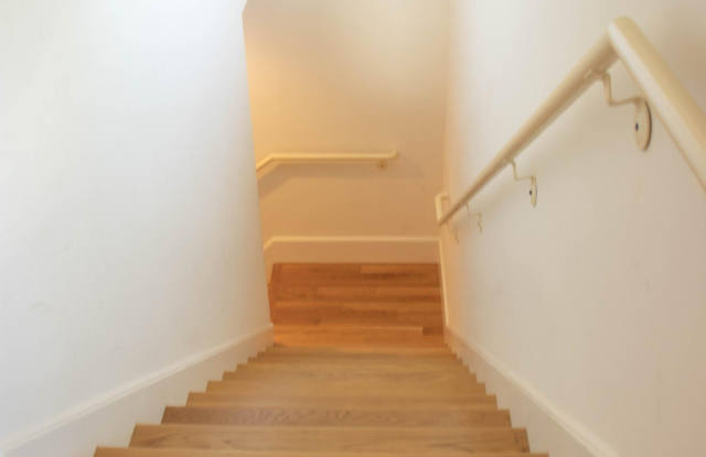 96 Jefferson Hill Road Gallery 2
