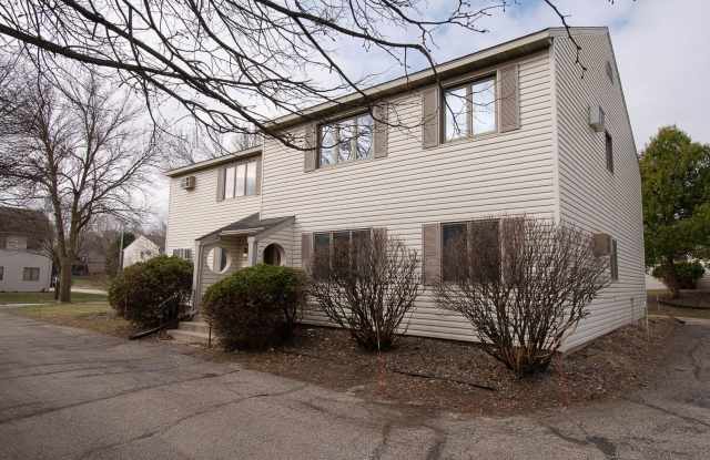 Secure Main Floor Condo w/ Garage! - 3619 10th Lane Northwest, Rochester, MN 55901