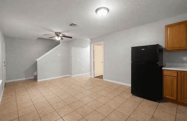 6721 Brothers Lane Gallery 3