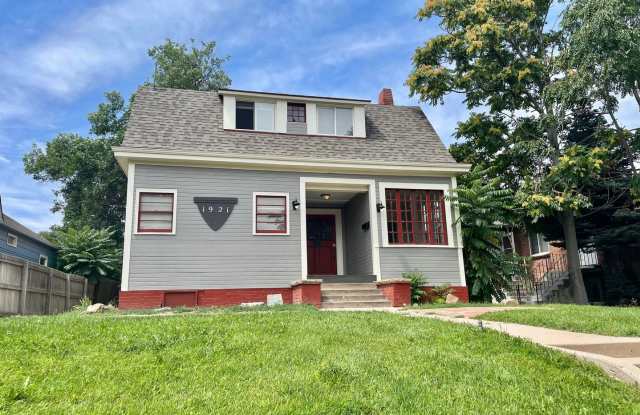 Spacious 8 Bedroom across from UNC - PRE-LEASING FOR AUGUST photos photos Spacious 8 Bedroom across from UNC - PRE-LEASING FOR AUGUST photos photos