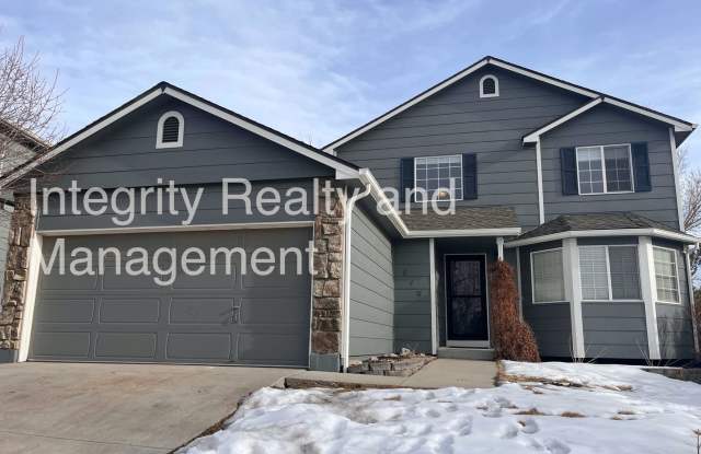 4 Bed/2 Bath, 2558 Sqft, Fin Bsmt - 612 Branding Iron LN - 612 Branding Iron Lane, Castle Rock, CO 80104