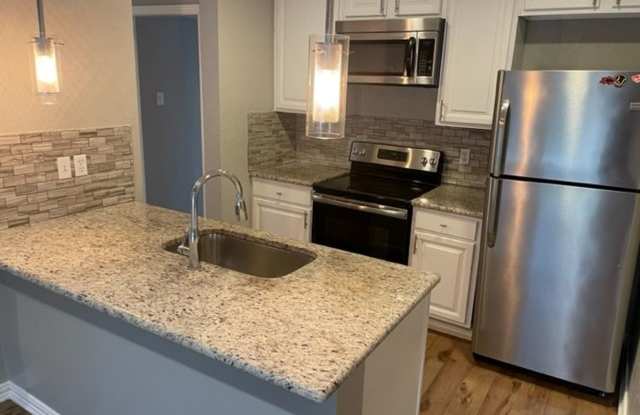 Large 2 Bedroom Condo minutes from SMU! - 5838 Sandhurst Lane, Dallas, TX 75206 Large 2 Bedroom Condo minutes from SMU! - 5838 Sandhurst Lane, Dallas, TX 75206